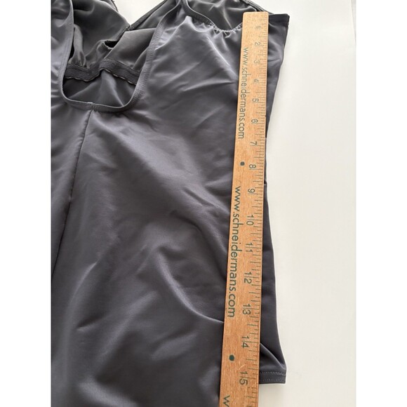 Miraclesuit Must Haves Oceanus One Piece Swimsuit Size 16 Gray Ruching Slim - Picture 16 of 16